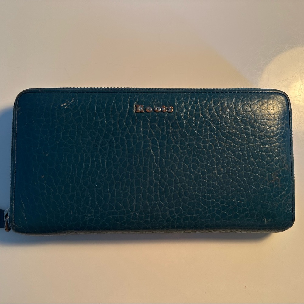 Roots Teal Leather Zip Wallet